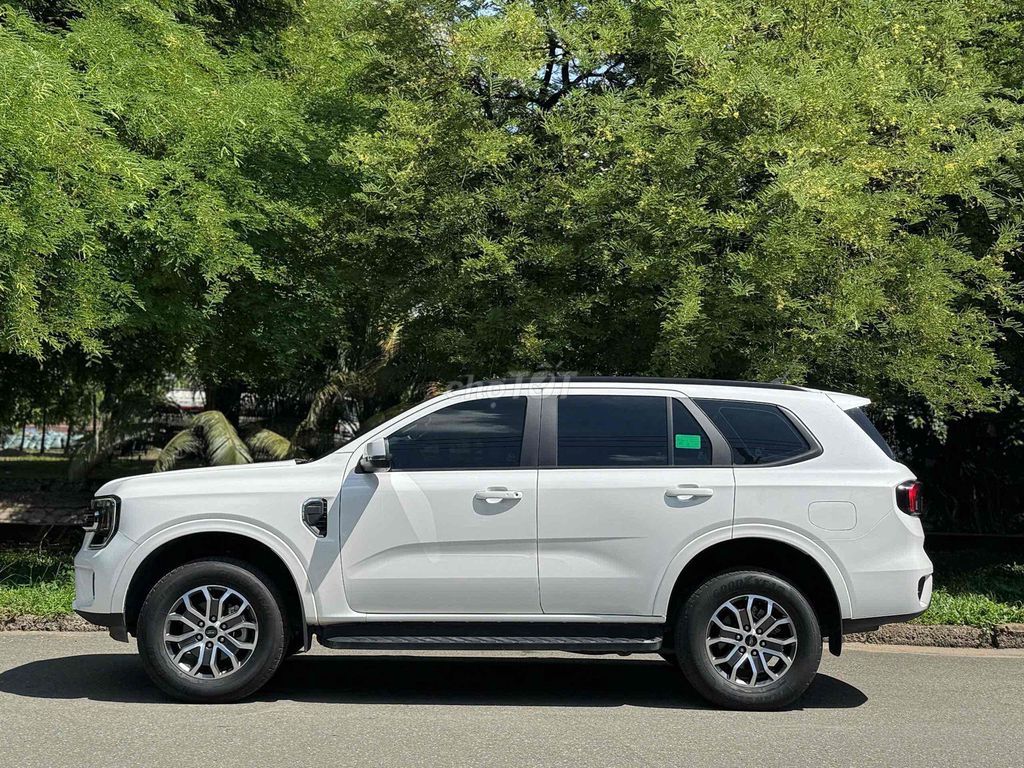Ford Everest 2025 Lướt Giá 1.060 Bớt Lộc