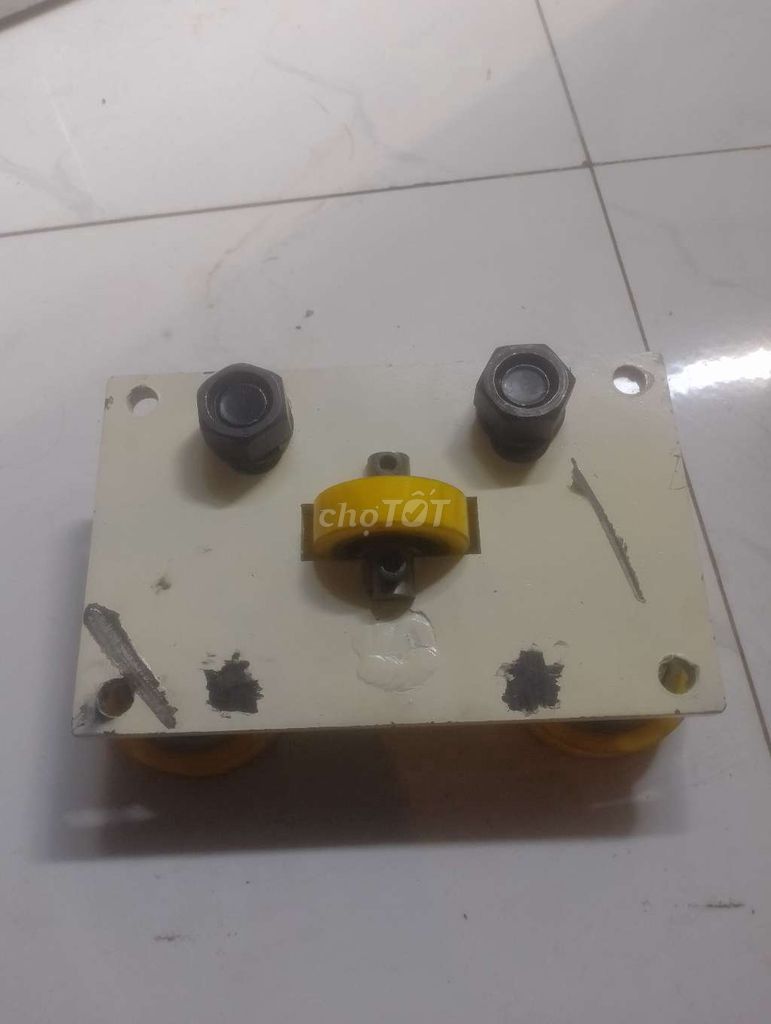 Bánh xe thang máy Kim loại Cao su. Mua bán Đồ chuyên dụng, Giống nuôi trồng tại Quận 12 Tp Hồ Chí Minh được đăng bởi lợi hình 1