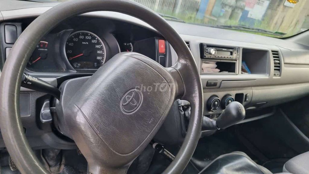 Toyota Hiace 2006 photo 5