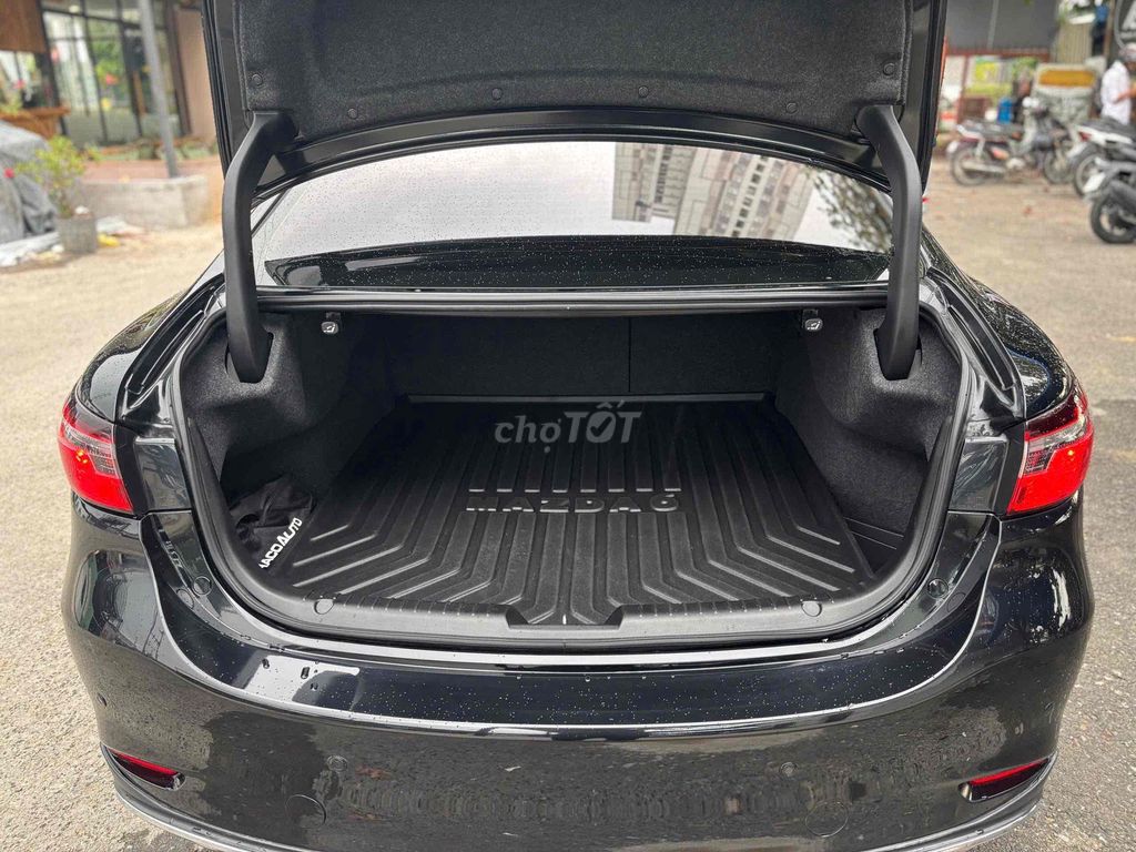 Mazda 6 2024 2.0 Premium TCCC 8400 km. Mua bán Ô tô tại Quận 8 Tp Hồ Chí Minh được đăng bởi Cửa hàng ô tô cũ TRUST CARS hình 16