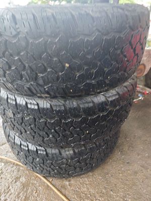 Em dư ba quả 265/50/20 lấp at gai 90%. Mua bán Phụ tùng xe tại Huyện Tân Sơn Phú Thọ được đăng bởi Hoang Tinh