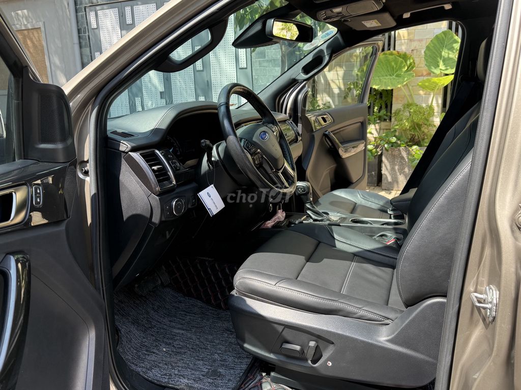 Bán Ford Everest 2019 Titanium 2 cầu Vàg hoàng kim. Mua bán Ô tô tại Quận 12 Tp Hồ Chí Minh được đăng bởi BẢO BẢO hình 3