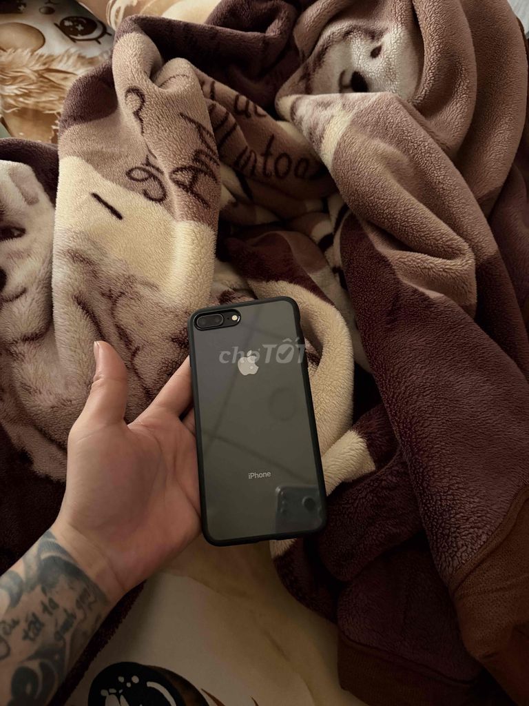 Apple iPhone 8 Plus 64GB Đen Đã sử dụng. Mua bán Điện thoại tại Huyện Hóc Môn Tp Hồ Chí Minh được đăng bởi Chánh Tín hình 1