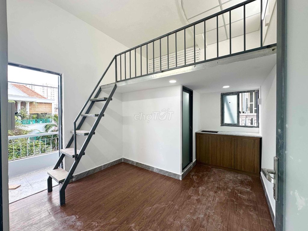 DUPLEX MỚI XÂY GÁC CAO BAN CÔNG CỬA SỔ THOÁNG NGAY SÂN BAY🔥
