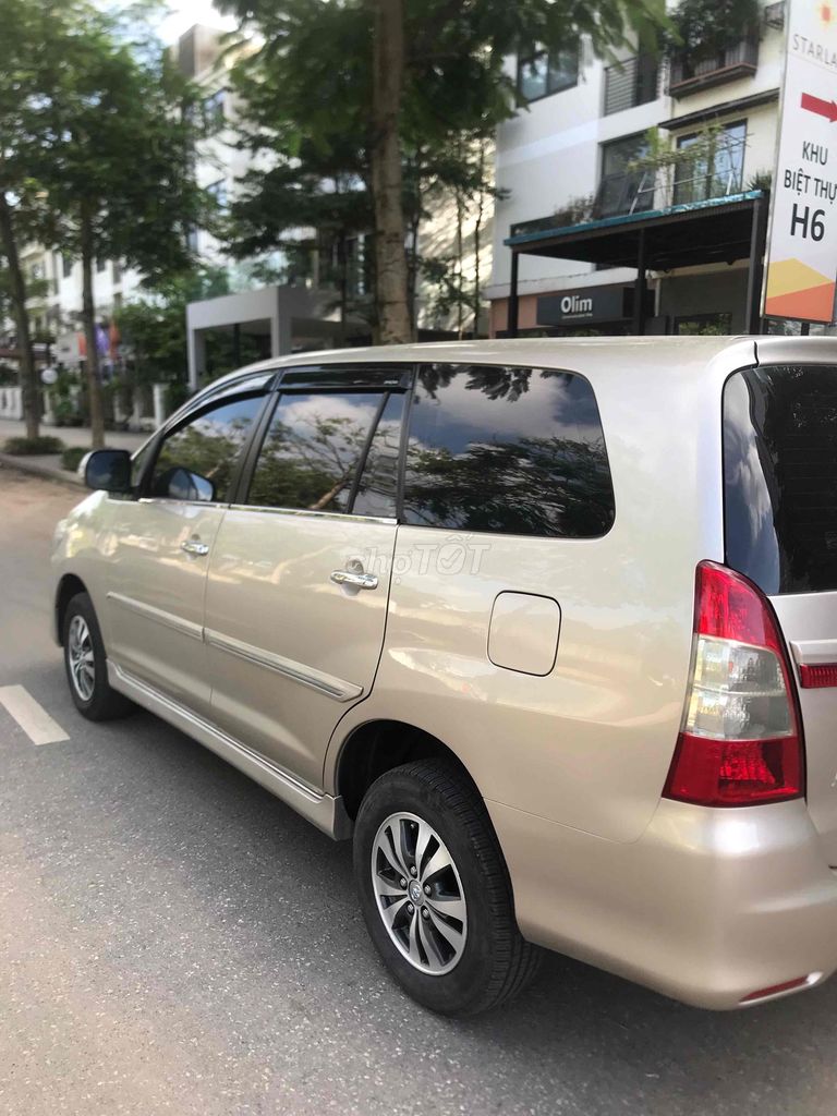 Toyota Innova  2.0E -2016 chính chủ xe đẹp. Mua bán Ô tô tại Quận Tây Hồ Hà Nội được đăng bởi nguyễn thanh hình 2