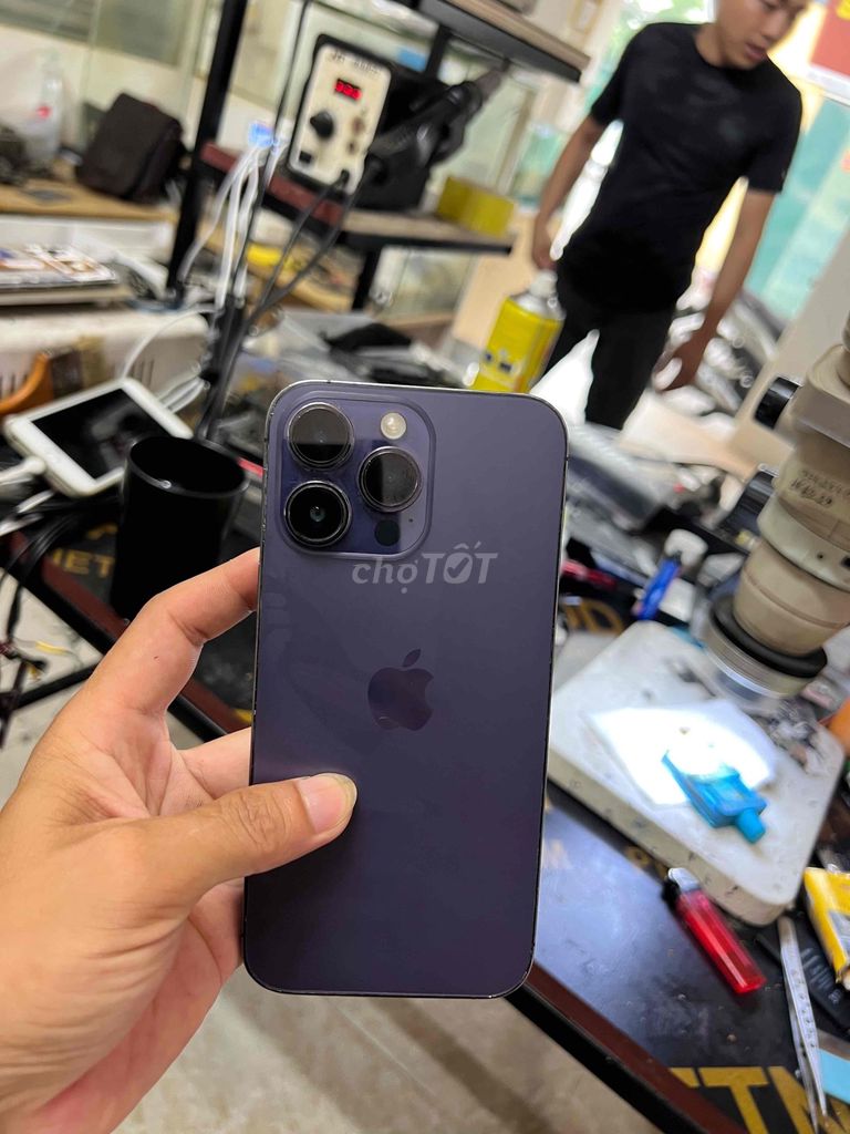iPhone 14 Pro Max 256GB Tím Đã thay lưng. Mua bán Điện thoại tại Thị xã Từ Sơn Bắc Ninh được đăng bởi Đức Huy Mobile  hình 1
