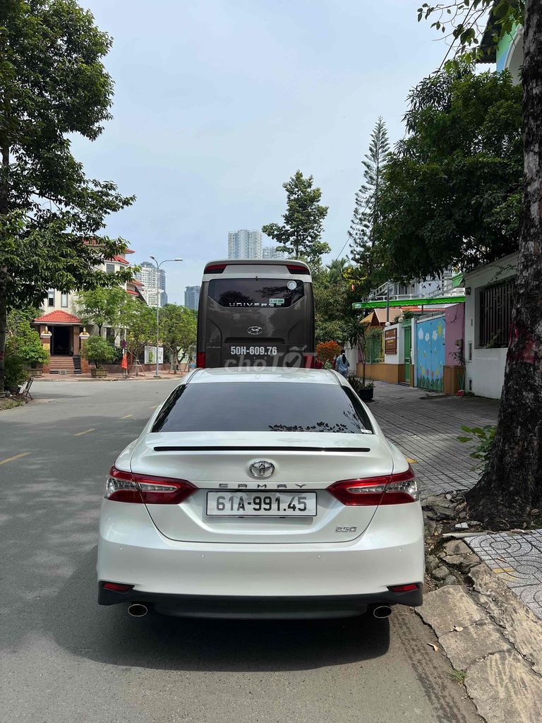 Toyota Camry 2021 - 98000 km. Mua bán Ô tô tại Thành phố Thủ Đức Tp Hồ Chí Minh được đăng bởi Dương hình 4
