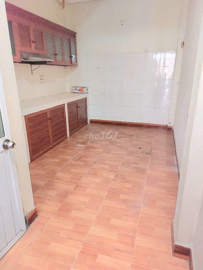 Bắc Cầu Q.Long Biên 4tỷ hơn, nhà 4 tầng, 3p.ngủ, ô tô đỗ cửa,ngõ thông. Mua bán nhà ở tại Quận Long Biên Hà Nội được đăng bởi Thúy Long Biên hình 1