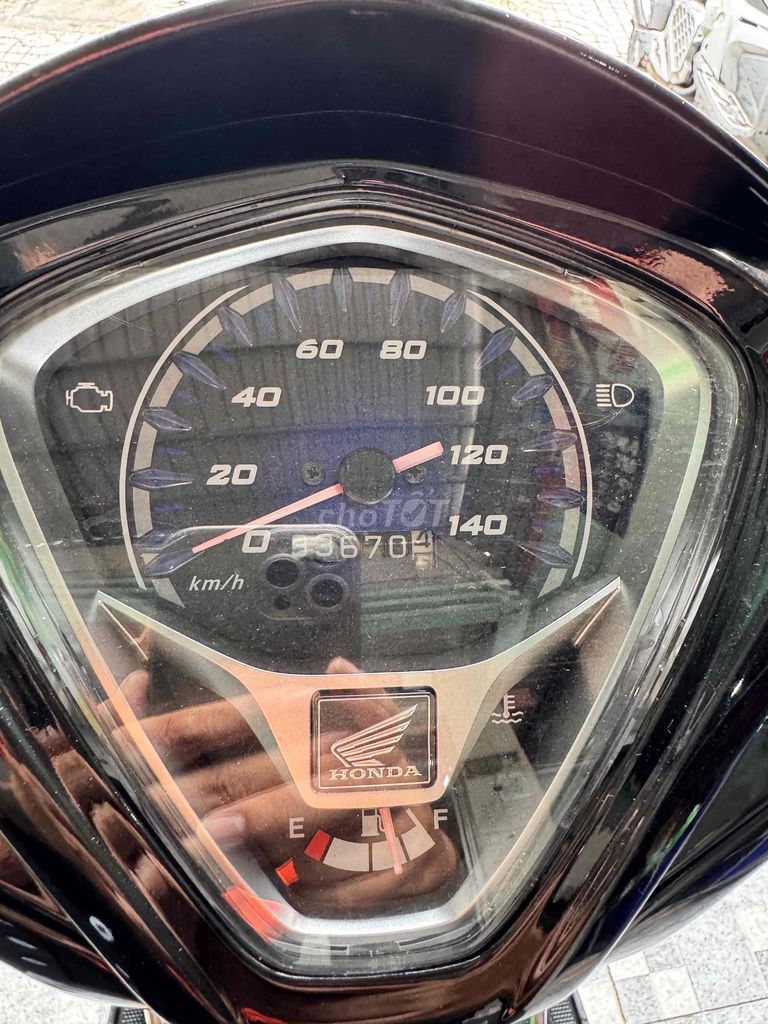 Dư xe nên Cần bán cho ai có nhu cầu. Mua bán Xe máy tại Thành phố Vĩnh Long Vĩnh Long được đăng bởi Hiếu Huỳnh hình 3