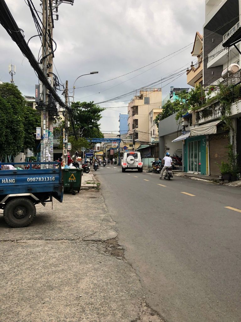 Nhà mặt tiền Đường Đào Duy Anh, Quận Phú Nhuận, SaiGon.