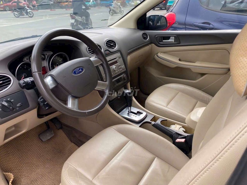 Ford Focus 2.0 Песочный 50 тыс. км