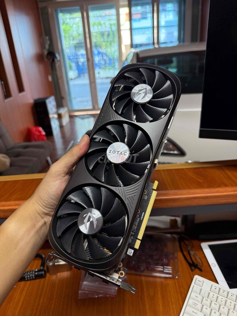 Card đồ họa Zotac RTX 4070 Super 12GB Đen. Mua bán Linh kiện (RAM, Card...) tại Thành phố Long Xuyên An Giang được đăng bởi Phạm Vũ hình 1
