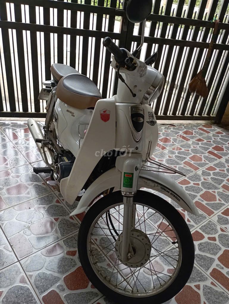 Cần bán lại xe 50, xe bé gái đi, còn mới. Mua bán Xe máy tại Thành phố Pleiku Gia Lai được đăng bởi Vân hình 1