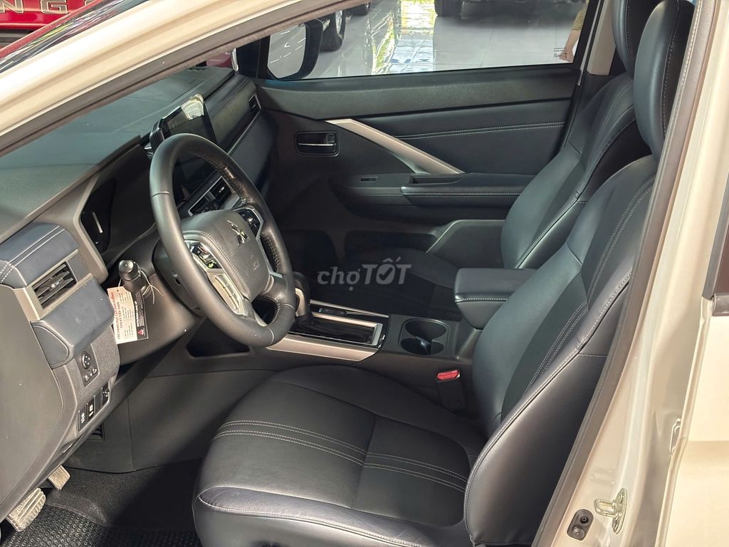 Mitsubishi Xpander Cross 2024  - 45000 km. Mua bán Ô tô tại Huyện Hóc Môn Tp Hồ Chí Minh được đăng bởi Đạt hình 9