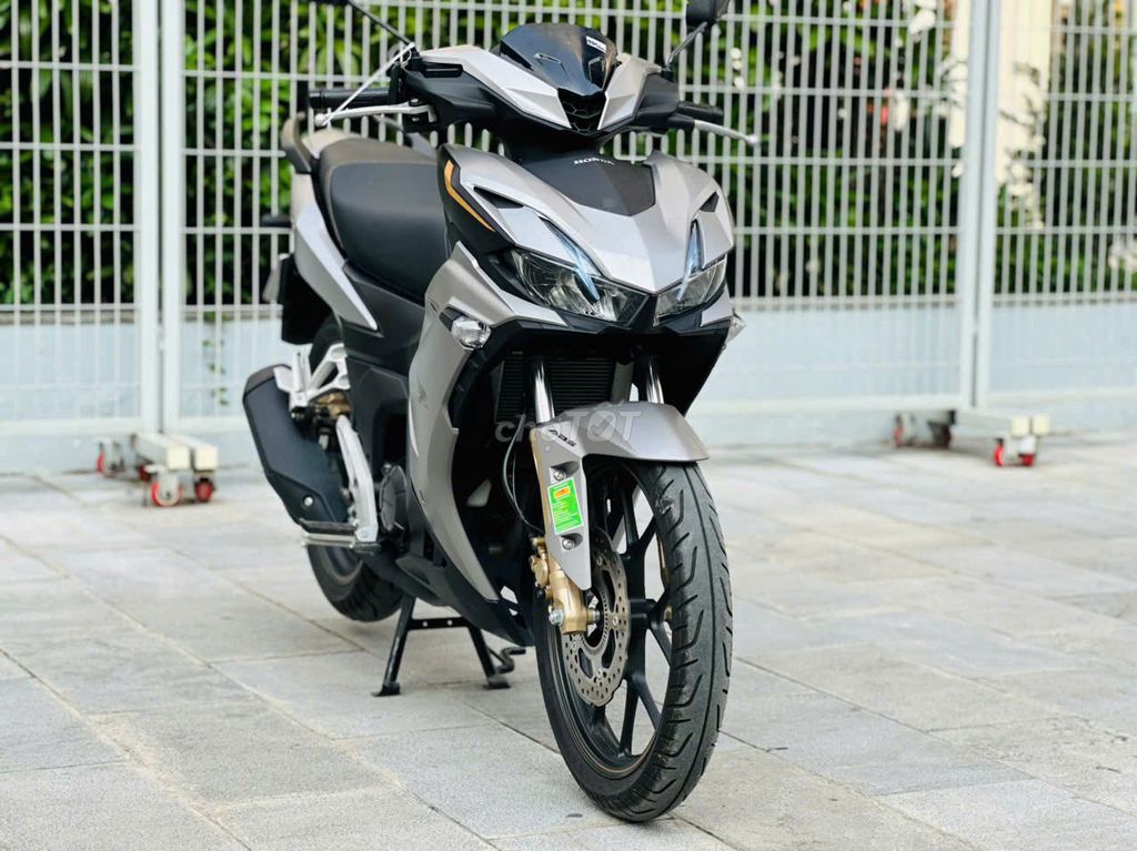 HONDA WINNER V3 XÁM BẠC CHÍNH CHỦ BIỂN 29. Mua bán Xe máy tại Quận Nam Từ Liêm Hà Nội được đăng bởi KIÊN CƯỜNG hình 3