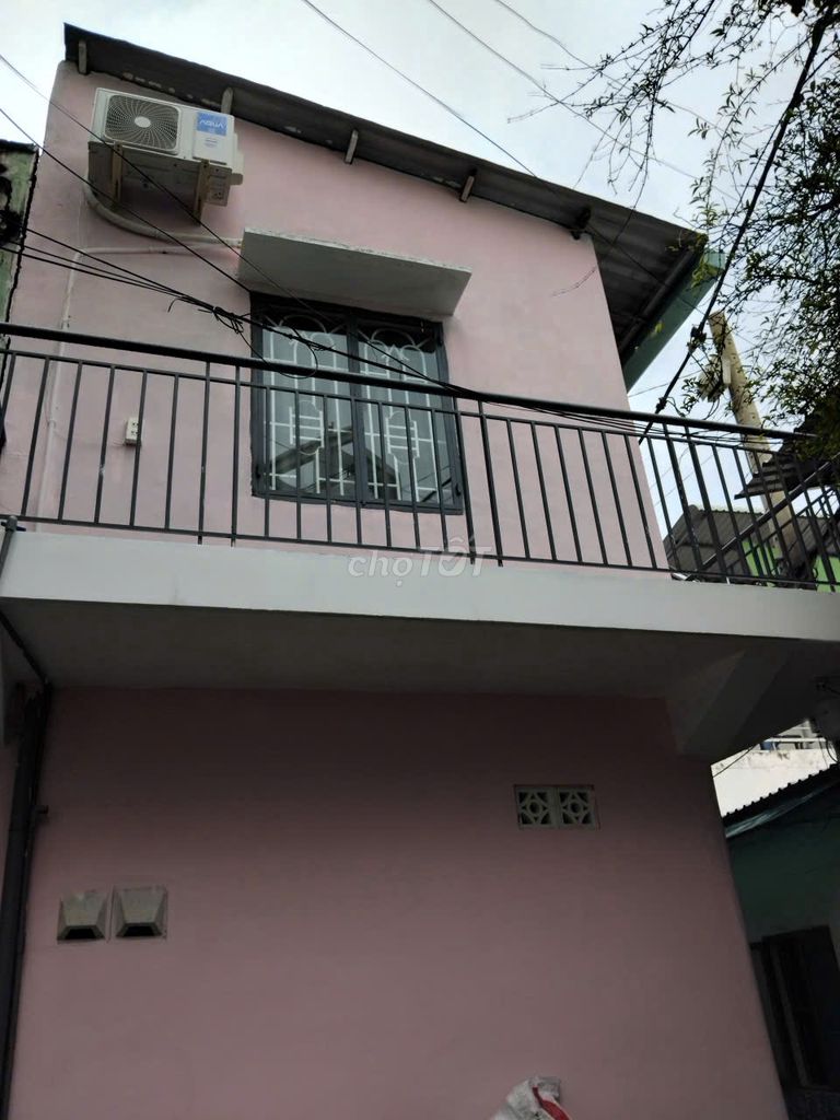 Bán nhà nhỏ, đường Đống Đa, hẻm 2m. Cách rạch Xuyên Tâm 10m.