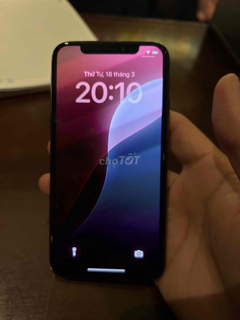 Apple iPhone XS 64GB Đen Đã sử dụng. Mua bán Điện thoại tại Quận Ba Đình Hà Nội được đăng bởi Phuong Nam Kieu hình 1