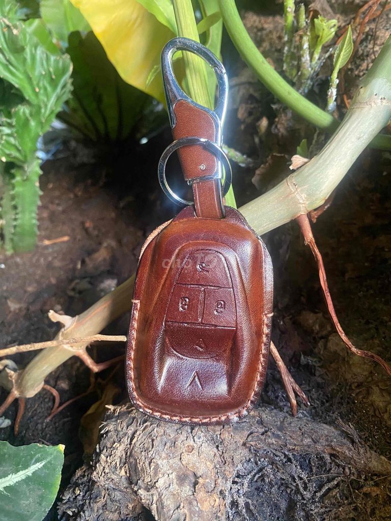 Móc khóa nam da thật màu Nâu. Mua bán Phụ kiện thời trang khác tại Quận Hai Bà Trưng Hà Nội được đăng bởi Shop Da Thật hình 1