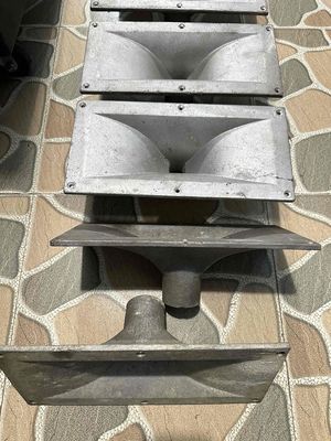 Họng Kèn Gang. USA. Mua bán Tivi, Âm thanh tại Thành phố Dĩ An Bình Dương được đăng bởi Long Lê