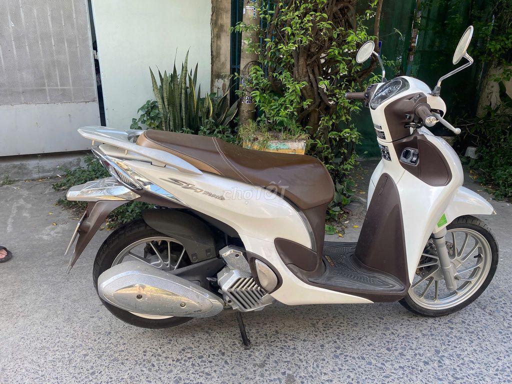 SH Mode trắng hiếm – chính chủ nữ, xe như mới 99%. Mua bán Xe máy tại Thành phố Thủ Đức Tp Hồ Chí Minh được đăng bởi Vũ hình 3