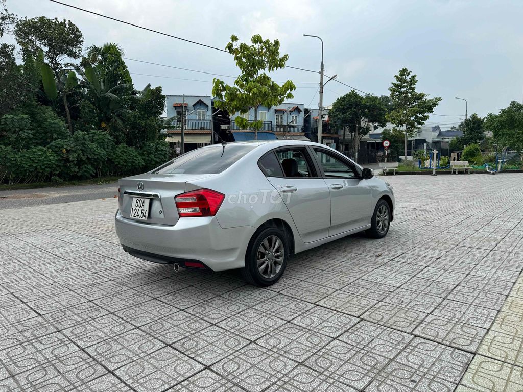 Honda City 2013 1.5 AT - 120000 km. Mua bán Ô tô tại Thành phố Biên Hòa Đồng Nai được đăng bởi Xe Lướt Uy Minh hình 4