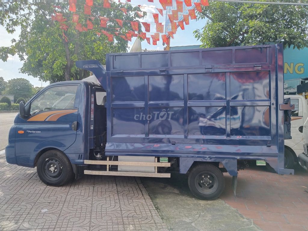 Hyundai Porter H150-Thùng chở rác-Xe Sẵn Giao Ngay. Mua bán Xe tải, xe ben tại Thành phố Thuận An Bình Dương được đăng bởi Trần Duy Tân hình 1