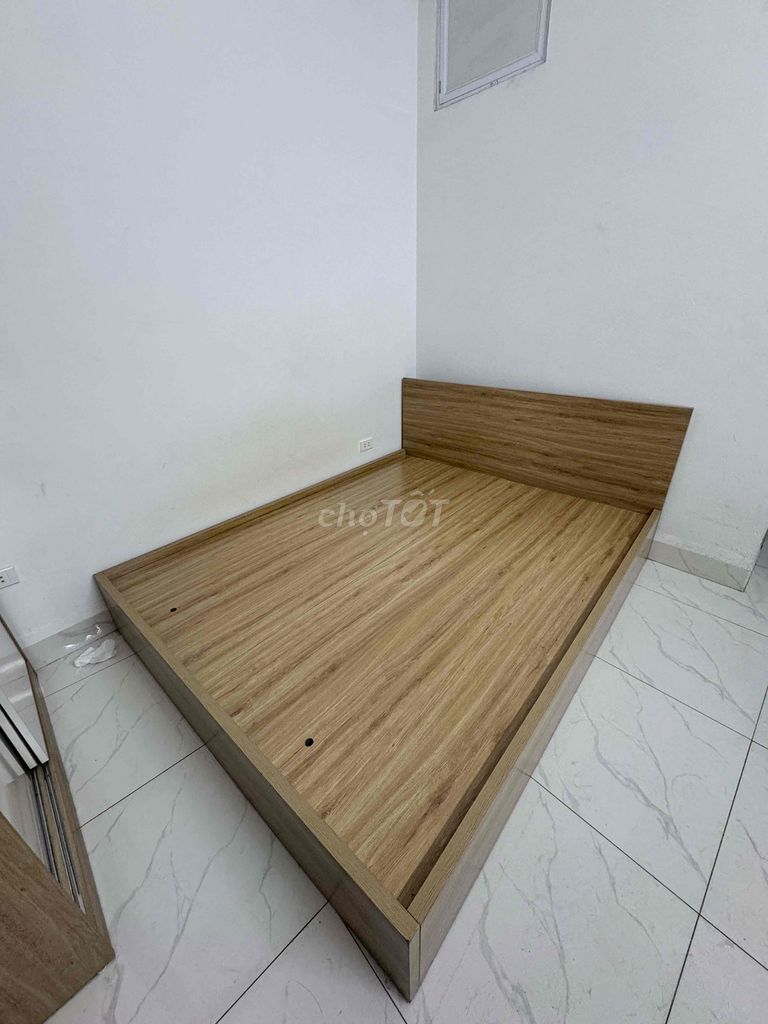 Giường ngủ 1m6x2m còn mới. Mua bán Giường, chăn ga gối nệm tại Quận Hai Bà Trưng Hà Nội được đăng bởi Bảo Anh Trần hình 1