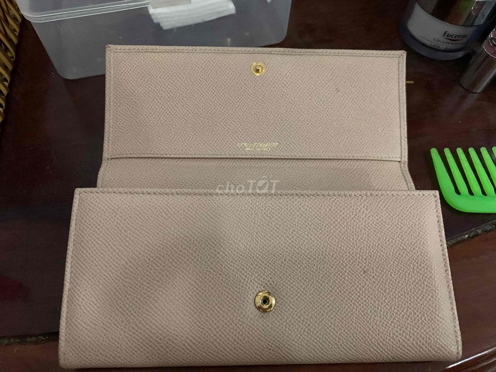 Ví nữ D&G DOCLE ITALYA chính hãng thanh lý. Mua bán Túi xách tại Quận 7 Tp Hồ Chí Minh được đăng bởi Trịnh Hiền hình 4
