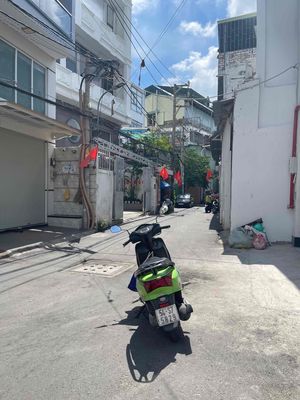 NHÀ 2 TẦNG 45M2 Giá 6,5 TL HXH thông Phan Văn Trị ra Nơ Trang Long