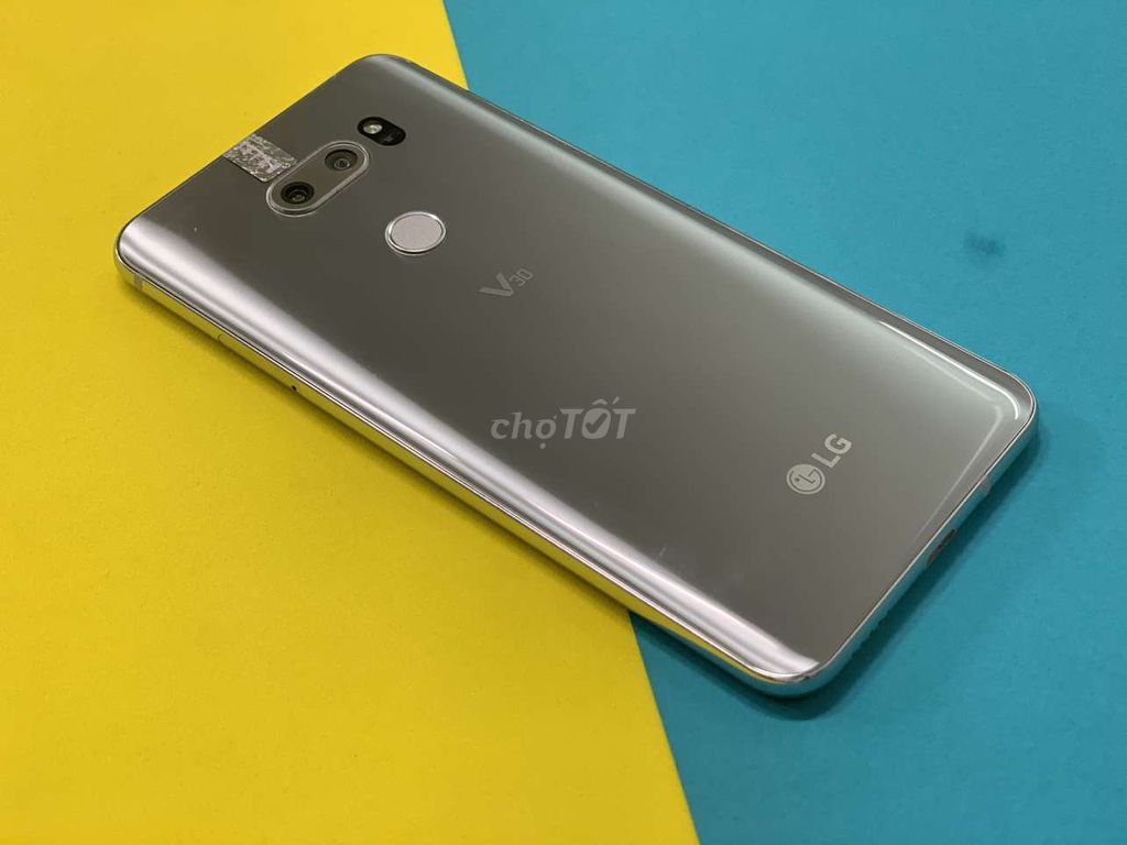 0569110971 - Đăng bán LG V30 bạc #64gb đẹp keng◉‿◉