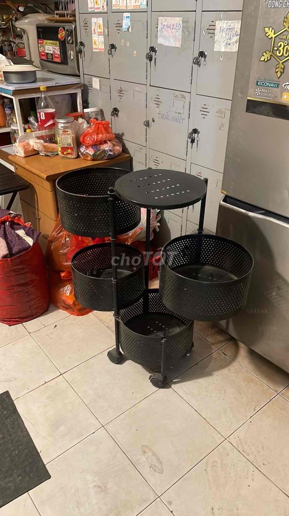 Kệ đựng đồ Kim loại Đen Có bánh xe. Mua bán Tủ, kệ gia đình tại Huyện Thanh Trì Hà Nội được đăng bởi Huy hình 1