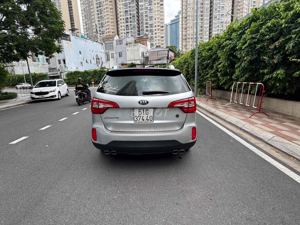Kia Sorento 2017 2WD 2.4 GAT - 40000 km. Mua bán Ô tô tại Thành phố Thủ Đức Tp Hồ Chí Minh được đăng bởi Long hình 2