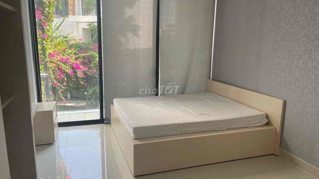 Nhà mặt tiền trung tâm quy nhơn, sổ hồng chính chủ (giá thương lượng) Nhà mặt tiền trung tâm quy nhơn, sổ hồng chính chủ (giá thương lượng)