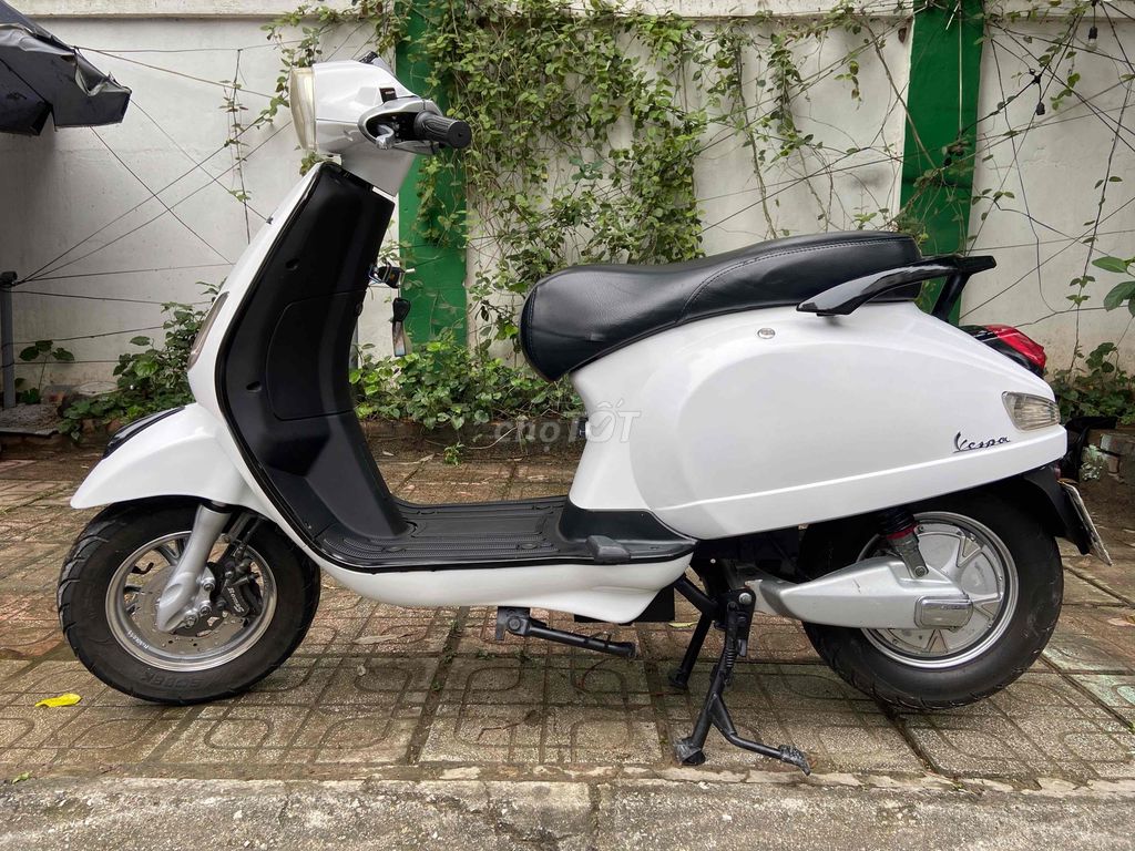 Xe máy điện DKbike Vespa Trắng. Mua bán Xe điện tại Quận Long Biên Hà Nội được đăng bởi Xe điện Huân Linh hình 3