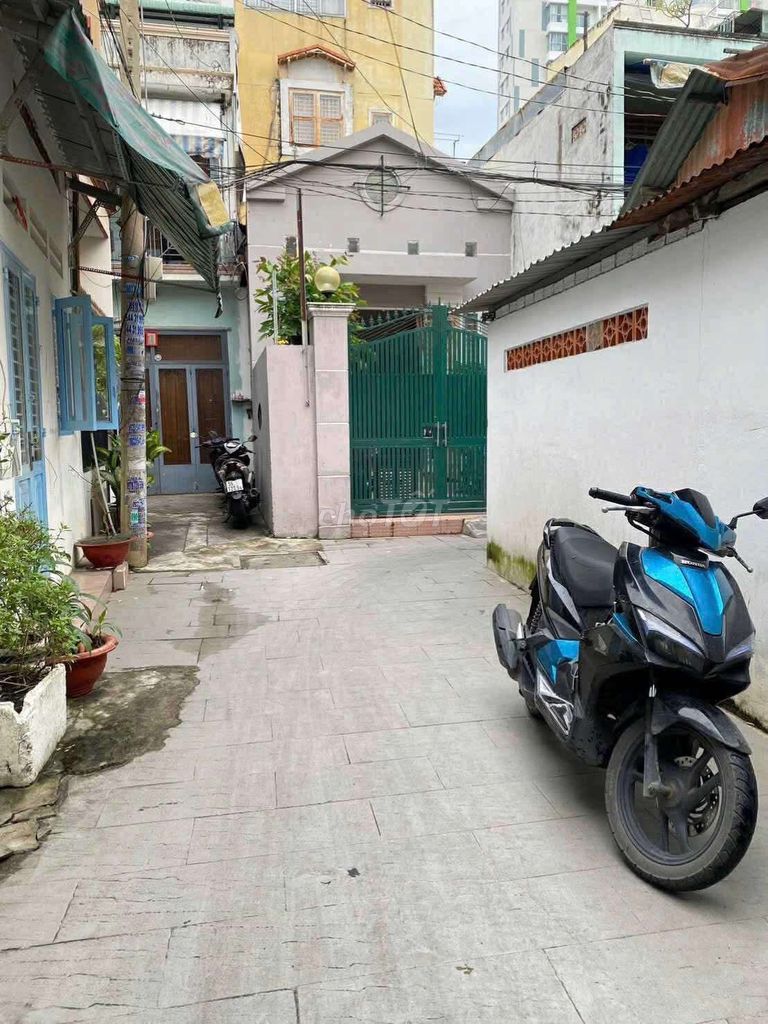 Дом 2 этажа, почти 20м2, рядом с ул. Хо Вьет Нге Тинь, Бинь Тхань