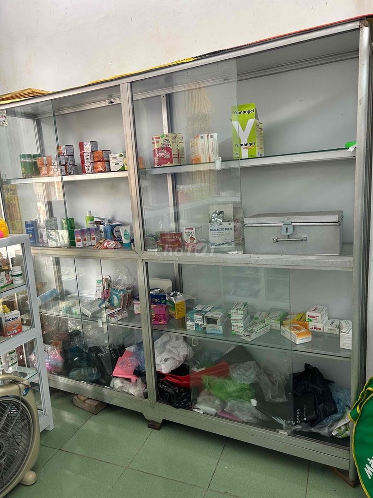 Tủ trưng bày kính nhôm trắng bạc. Mua bán Đồ chuyên dụng, Giống nuôi trồng tại Thành phố Phủ Lý Hà Nam được đăng bởi Nam hình 1