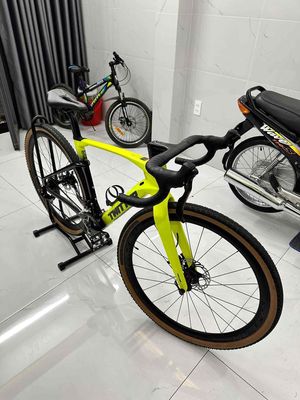 xe đạp gravel v2 khung carbon siêu nhẹ.😍