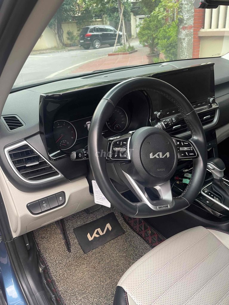 Kia Seltos 2022 1.6 AT Luxury  - 125000 km. Mua bán Ô tô tại Thành phố Hải Dương Hải Dương được đăng bởi Nguyễn Khang hình 4