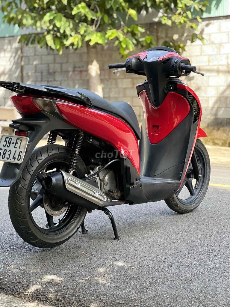 Honda Dylan màu Đỏ. Mua bán Xe máy tại Thành phố Biên Hòa Đồng Nai được đăng bởi bắp hình 2