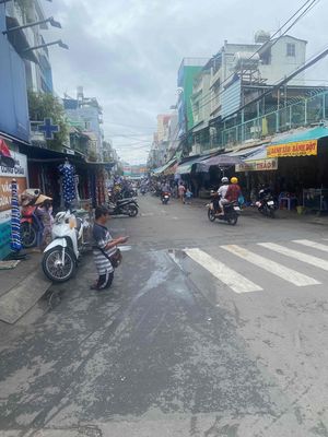 Cho thuê nhà mặt tiền Phạm Thế hiển. 4,5 x 13. giá 17trieu