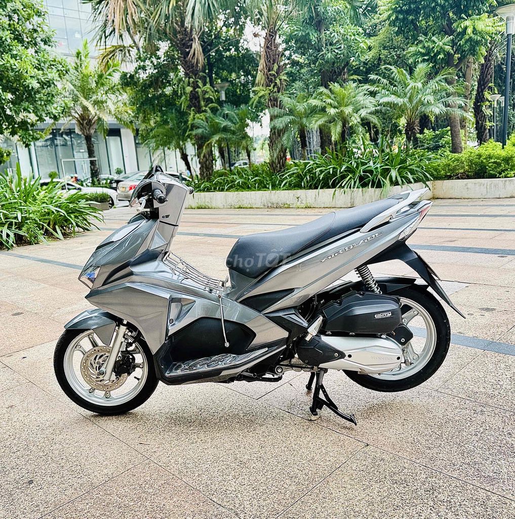 Honda Airblade 125 chính chủ. Mua bán Xe máy tại Quận Bắc Từ Liêm Hà Nội được đăng bởi XE MÁY ÁNH QUÂN hình 1