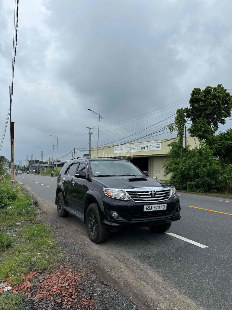Toyota Fortuner 2014 2.5G - 200000 km. Mua bán Ô tô tại Quận Bình Thuỷ Cần Thơ được đăng bởi Hiếu Nghĩa Cần Thơ hình 1
