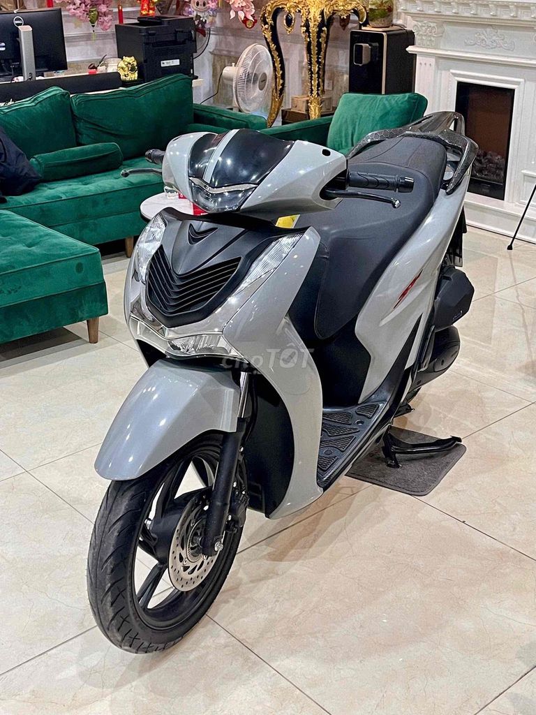 XE MÁY 68 - Honda Sh 150 Abs 2022 Xi Măng. Mua bán Xe máy tại Quận Tây Hồ Hà Nội được đăng bởi Đức Anh hình 6