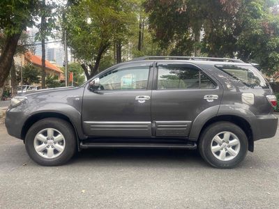 Toyota Fortuner 2010 2.7V, STĐ mới 80%. xám, 310 t. Mua bán Ô tô tại Quận 10 Tp Hồ Chí Minh được đăng bởi Lê công hoà