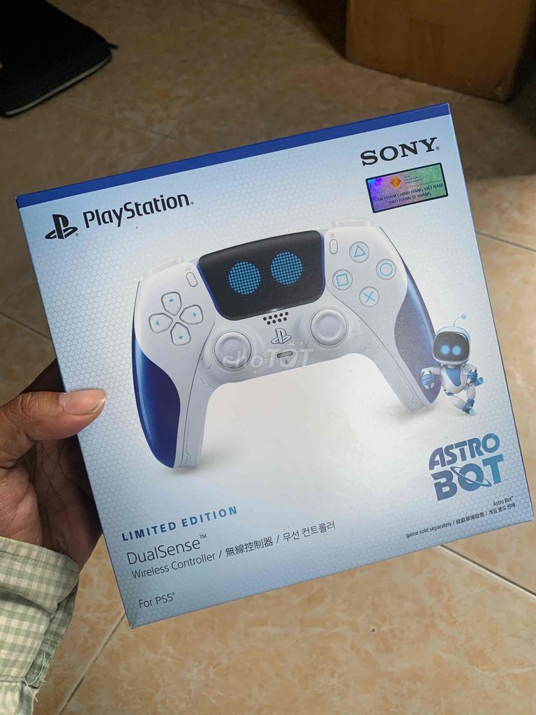 Tay cầm ps5 phiên bản Astro Bot 12 tháng bảo hành