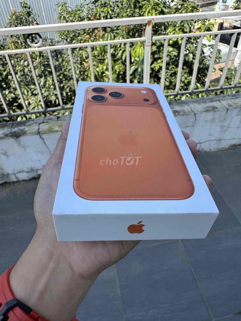 Iphone 17 pro max 512gb chính hãng VN new seal. Mua bán Điện thoại tại Quận Liên Chiểu Đà Nẵng được đăng bởi Long hình 1