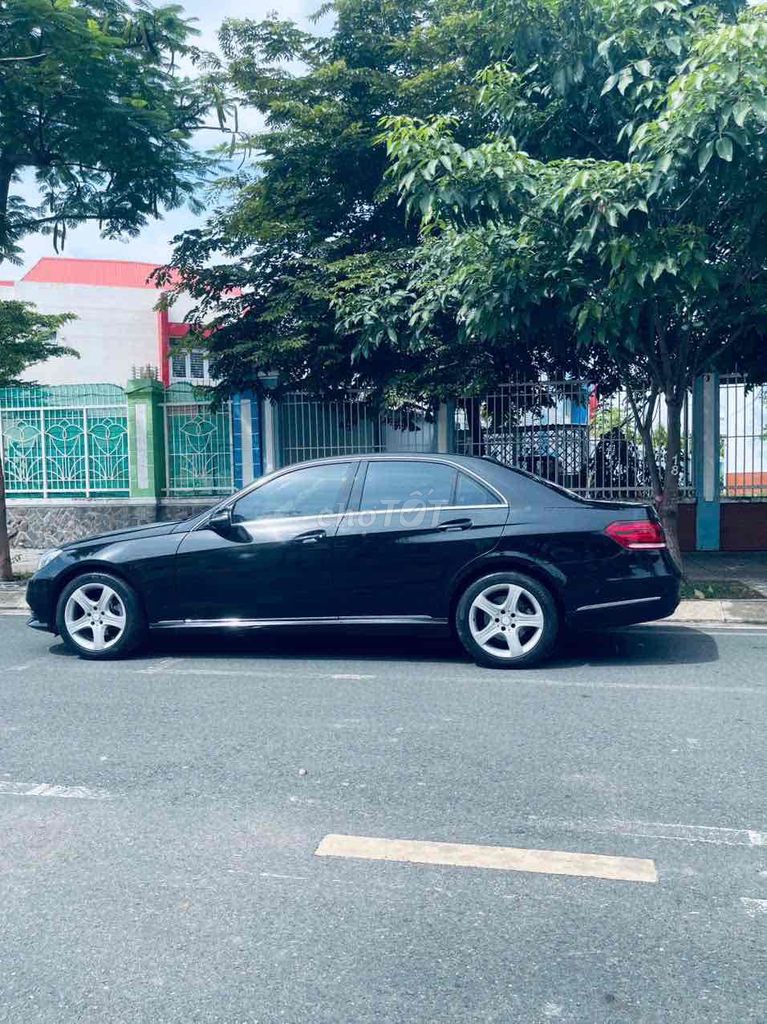 Mercedes-Benz E 200 Đen 5 chỗ. Mua bán Ô tô tại Huyện Hóc Môn Tp Hồ Chí Minh được đăng bởi Trần Minh Tiến hình 2