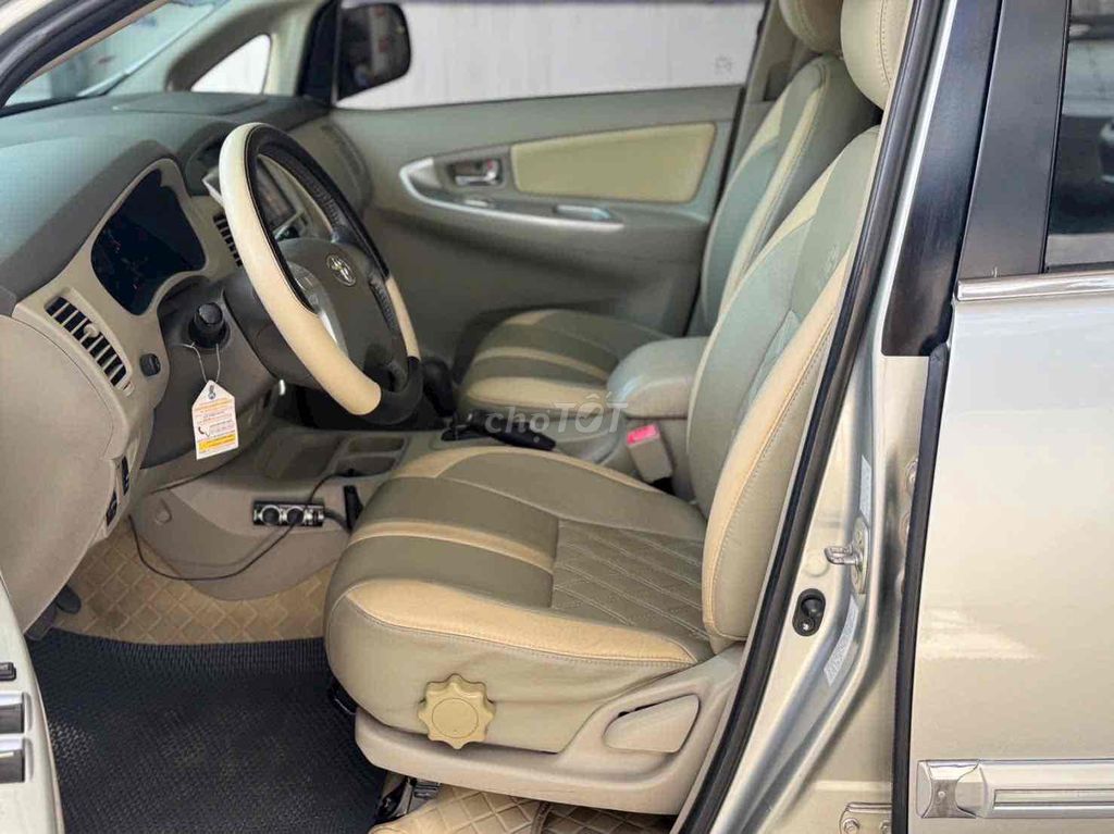Toyota Innova 2013 2.0V - 90000 km. Mua bán Ô tô tại Huyện Hóc Môn Tp Hồ Chí Minh được đăng bởi Nguyễn Thưởngka hình 5
