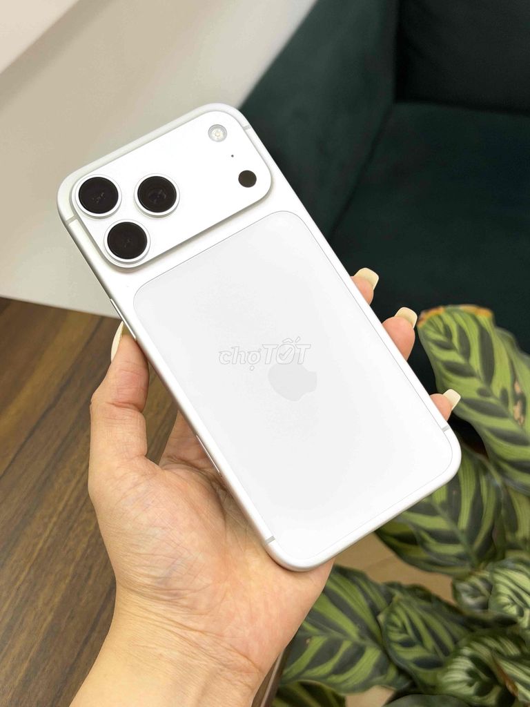 🍎𝐢𝐏𝐡𝐨𝐧𝐞 𝟏𝟕𝐏𝐫𝐨𝐌𝐚𝐱 𝐁𝐚̣𝐜 𝟐𝟓𝟔𝐆 𝐒𝐚̣𝐜 𝟏𝟐𝟗𝐋 𝐆𝐢𝐚́ 𝐇𝐚̣ 𝐍𝐡𝐢𝐞̣̂𝐭👇. Mua bán Điện thoại tại Quận Hải An Hải Phòng được đăng bởi Phạm Huyền Hoàng Dũng Mobile  hình 1