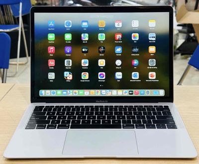 Macbook Air 2019 i5 RAM 8GB SSD 256GB Retina. Mua bán Laptop tại Quận Đống Đa Hà Nội được đăng bởi Nguyễn Văn Bảo